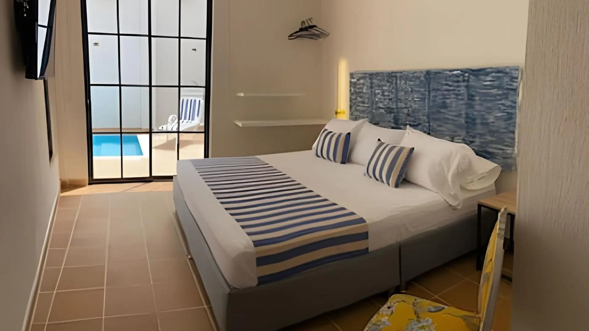 Guest house Cartagena+ Picina+6 Alcobas + Ciudad Antigua Hotel