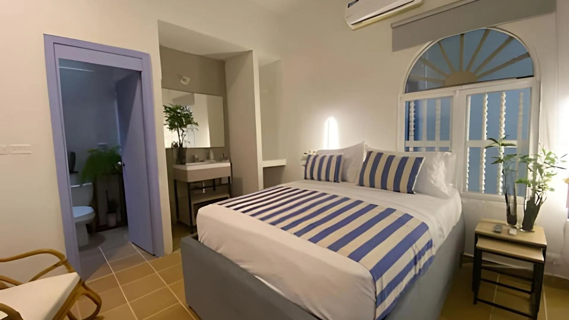 Πανσιόν Cartagena+ Picina+6 Alcobas + Ciudad Antigua Ξενοδοχείο